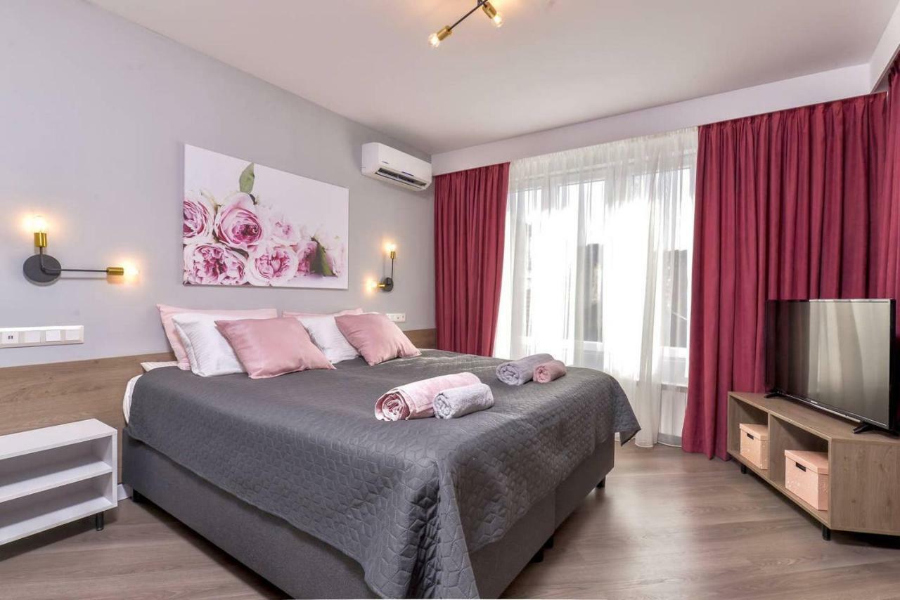 Rose One Bedroom Designer Apartment In City Centre By Flat Mаnager โซเฟีย ภายนอก รูปภาพ